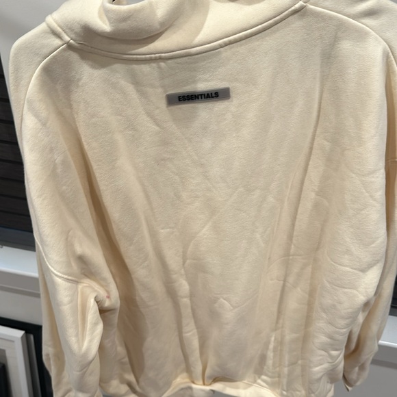 Gently Worn Essentials Fear of God 1/4 Zip - Picture 4 of 4